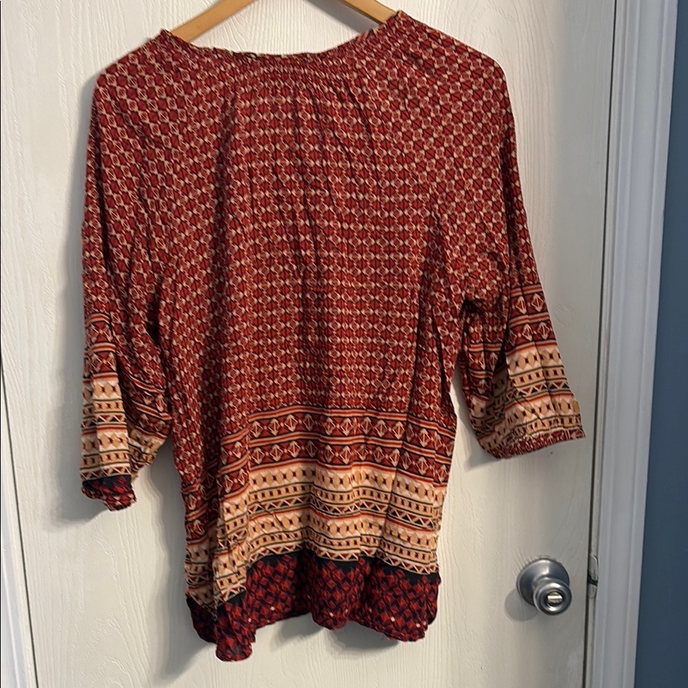Avenue Red Cream Buttoned Blouse with Relaxed Fit - Picture 5 of 6